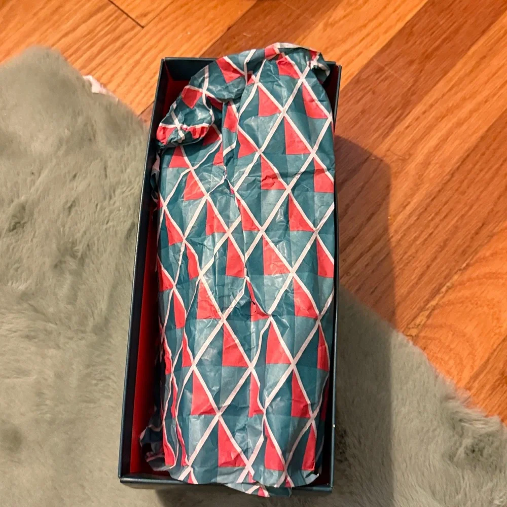 New in box AEROSOLES Leopard Print Flip Flops - Picture 7 of 8